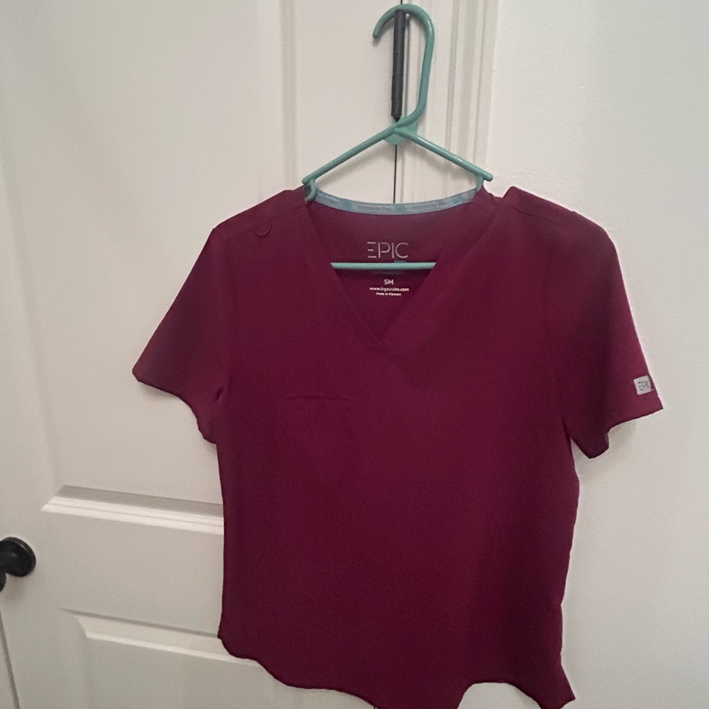 Epic Scrub  Women's Maroon Short Sleeve